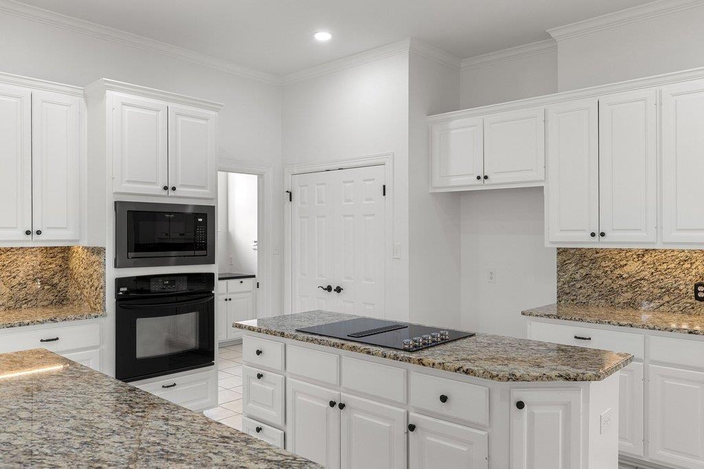 1613 CHURCHWOOD CV