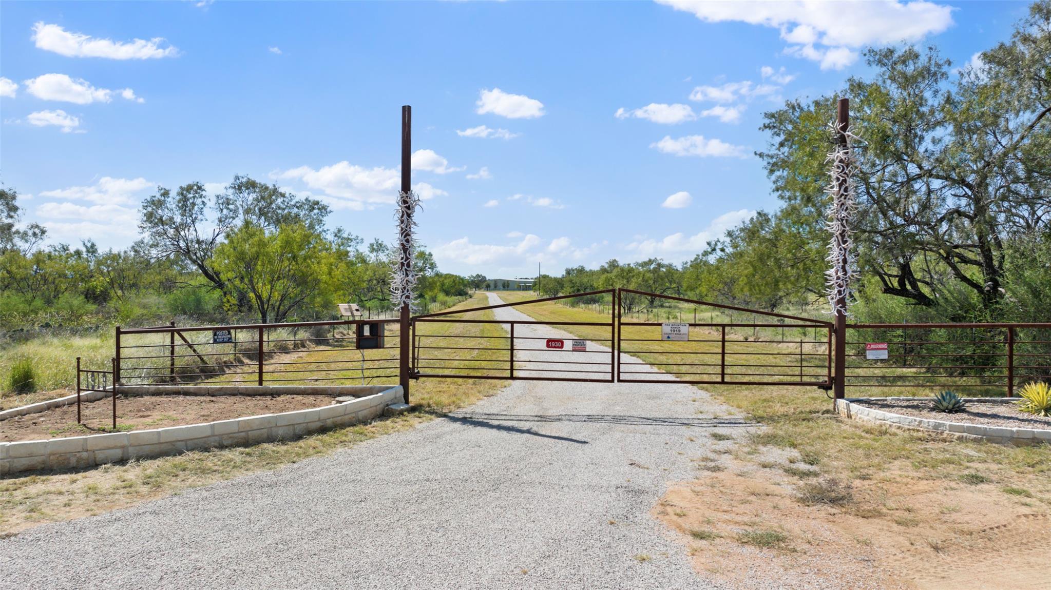 1930 County Road 413