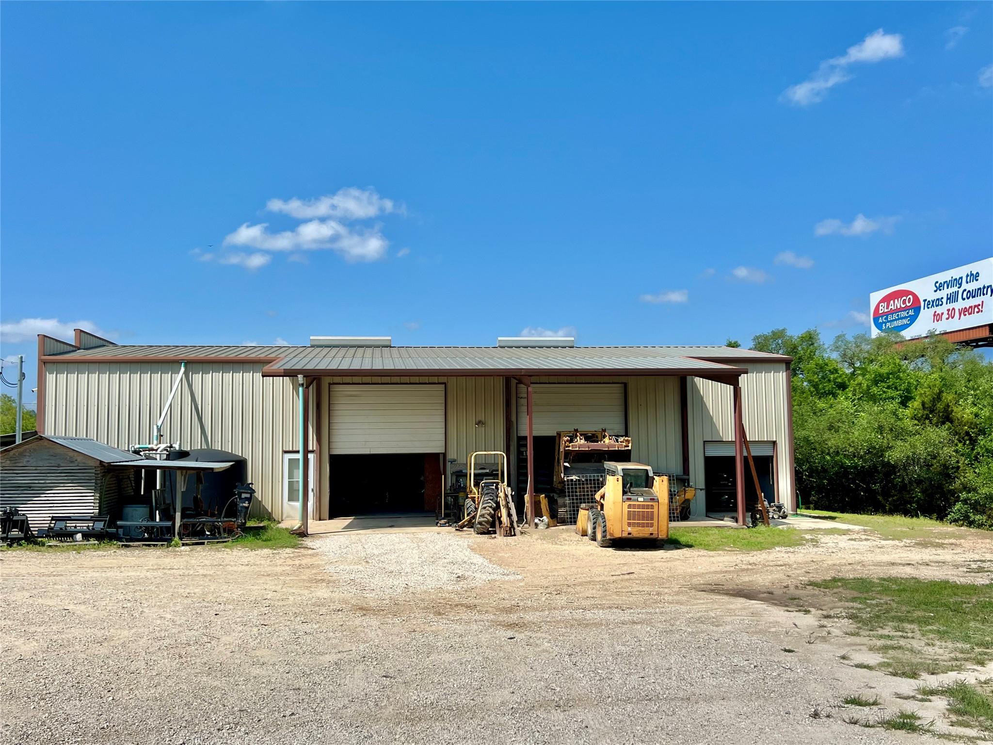 1698 S Us Hwy 281 Highway S