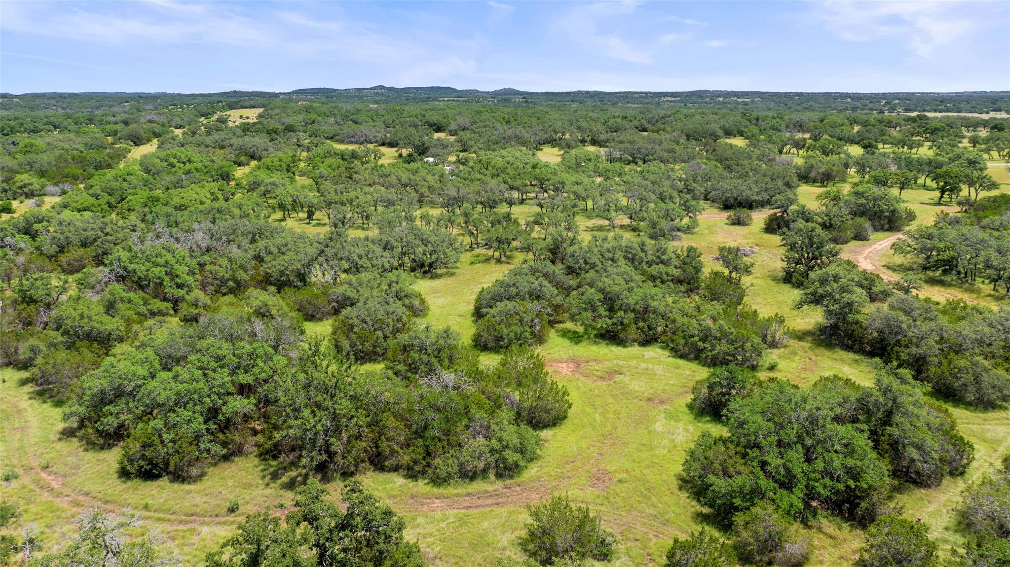 997 Sandy Oaks Ranch Rd