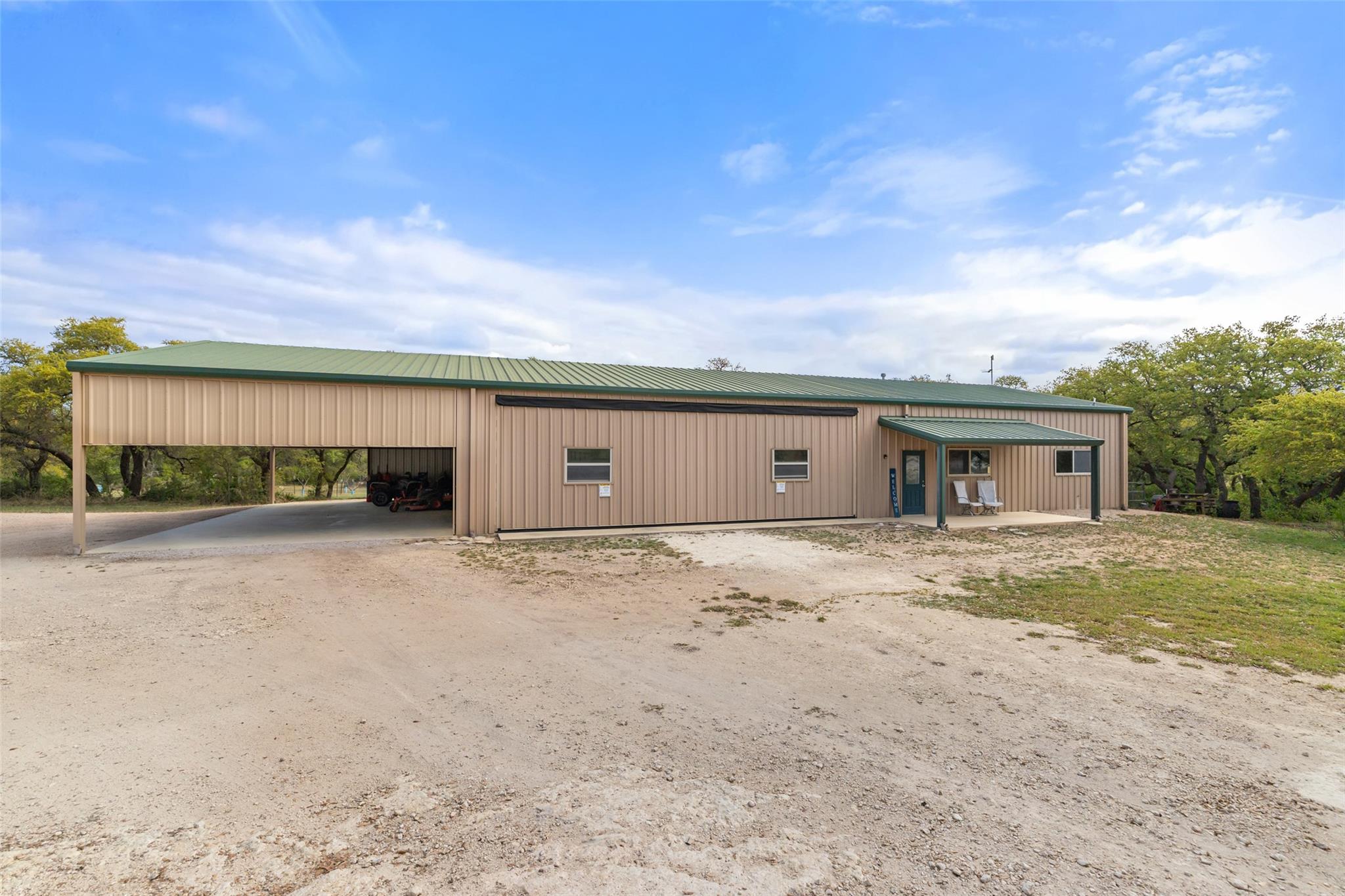 546 Lazy Oak RD