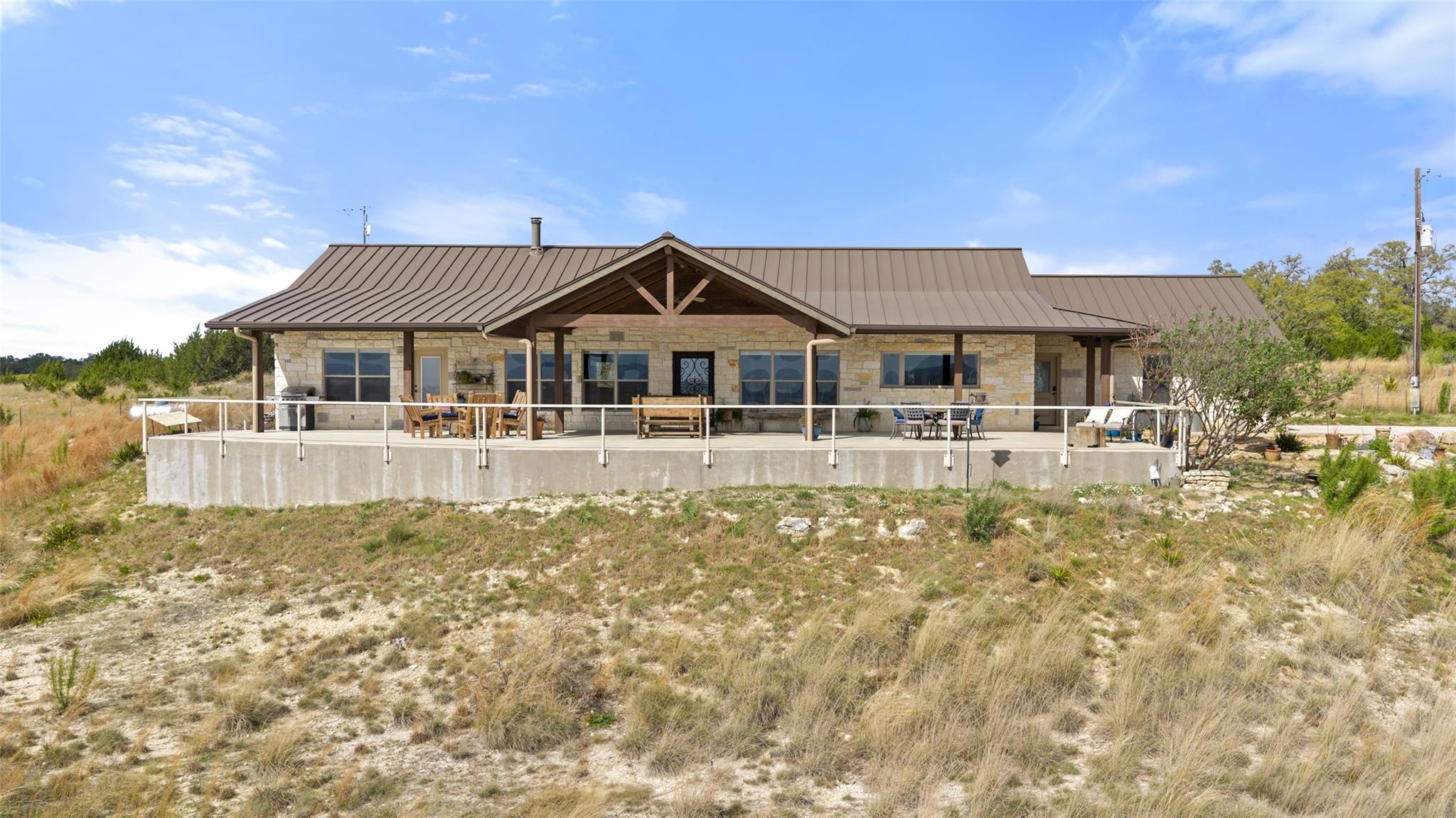 546 Lazy Oak RD