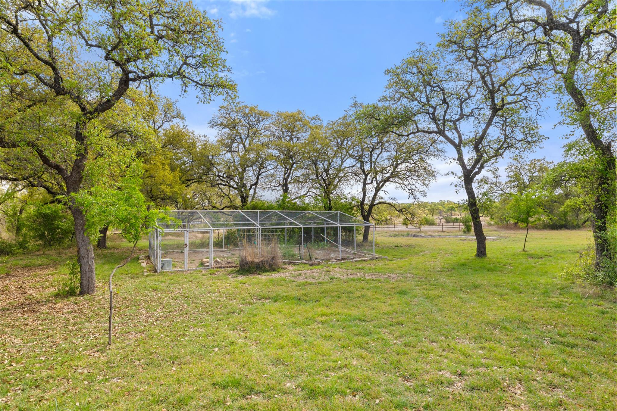 546 Lazy Oak RD