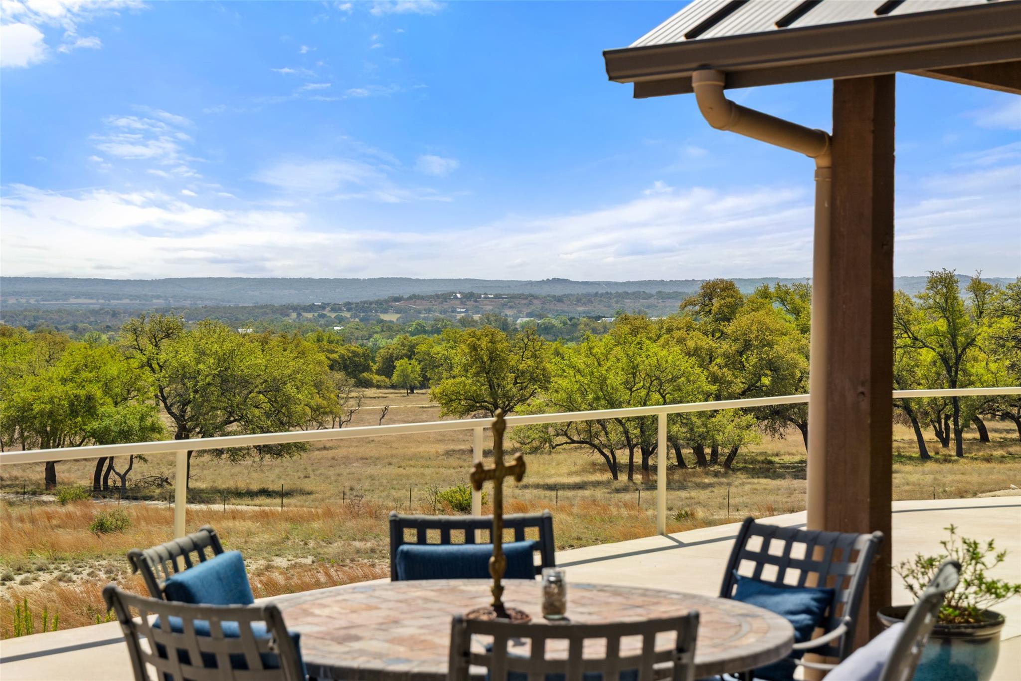 546 Lazy Oak RD