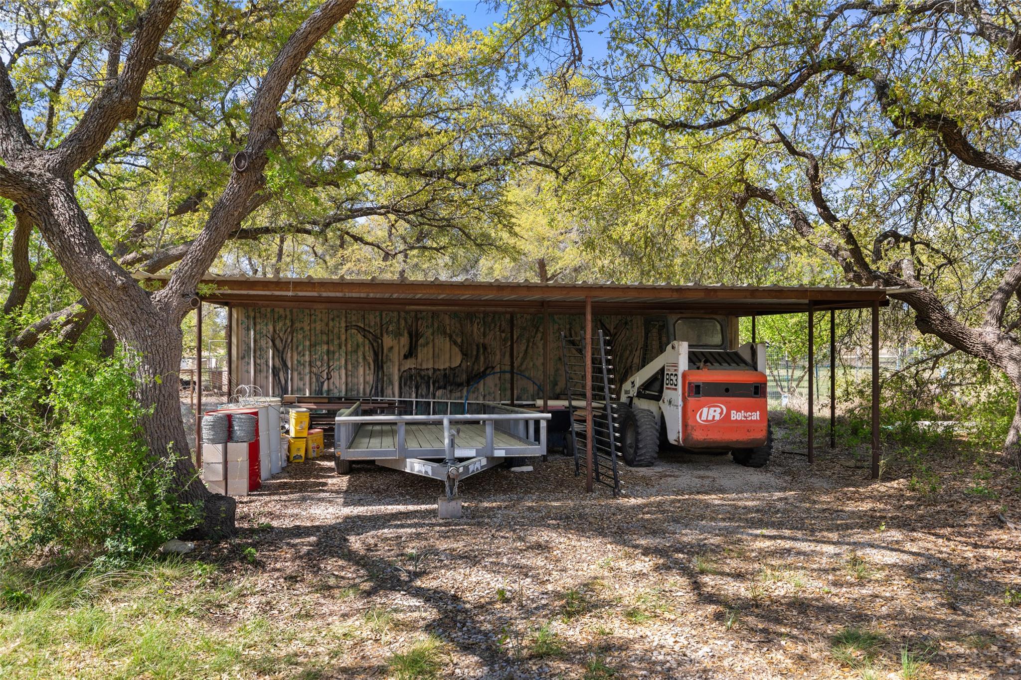 546 Lazy Oak RD