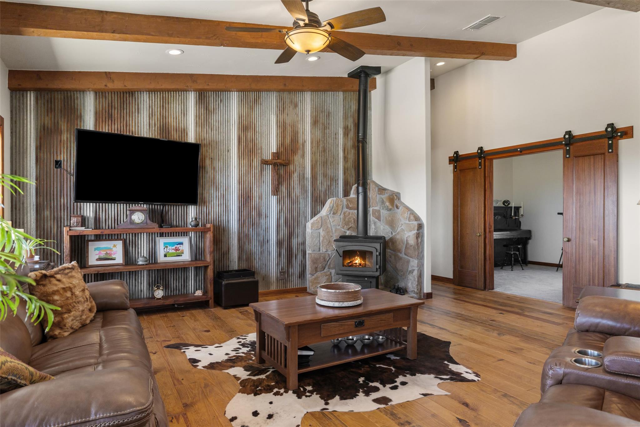 546 Lazy Oak RD