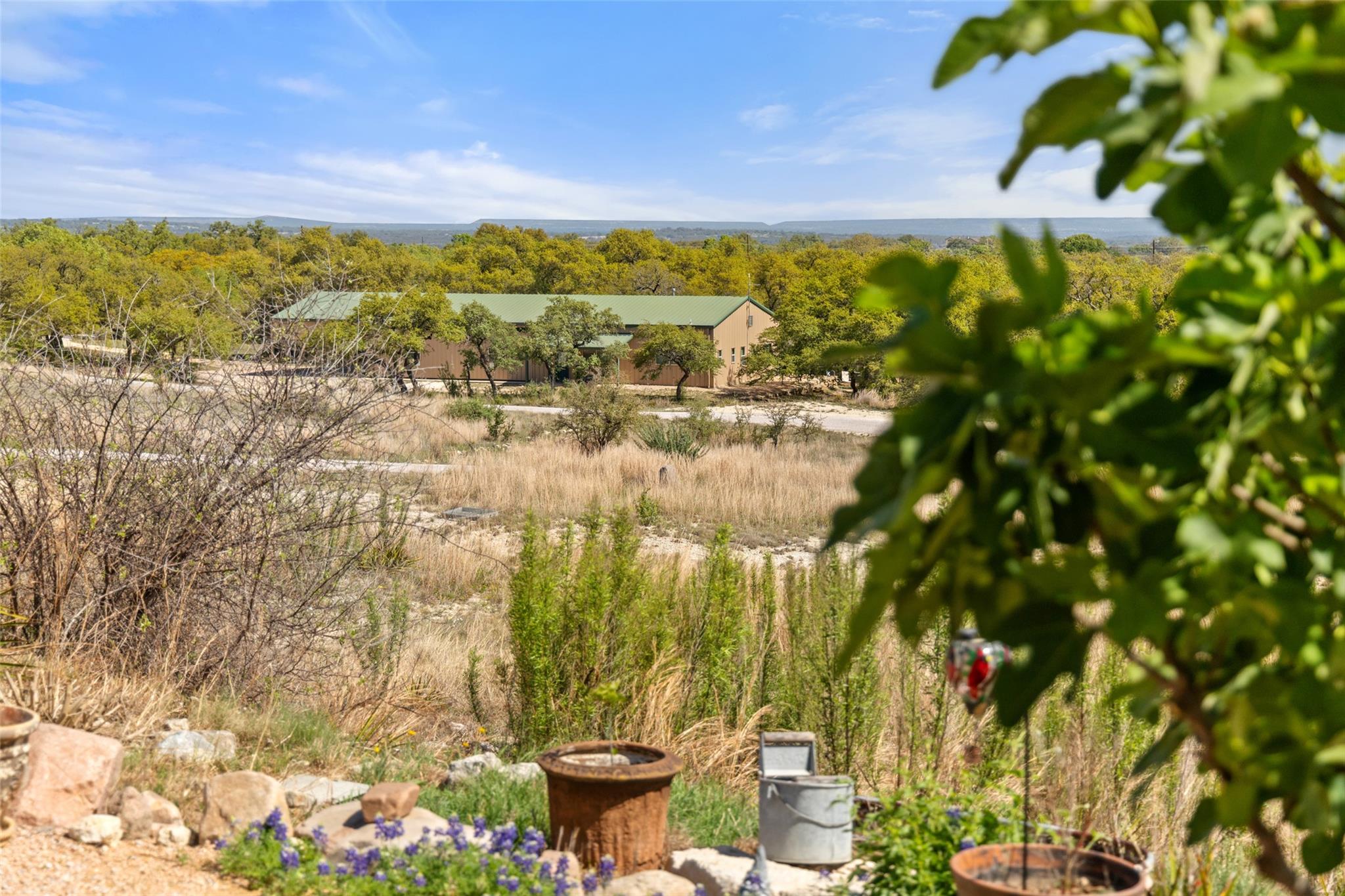 546 Lazy Oak RD