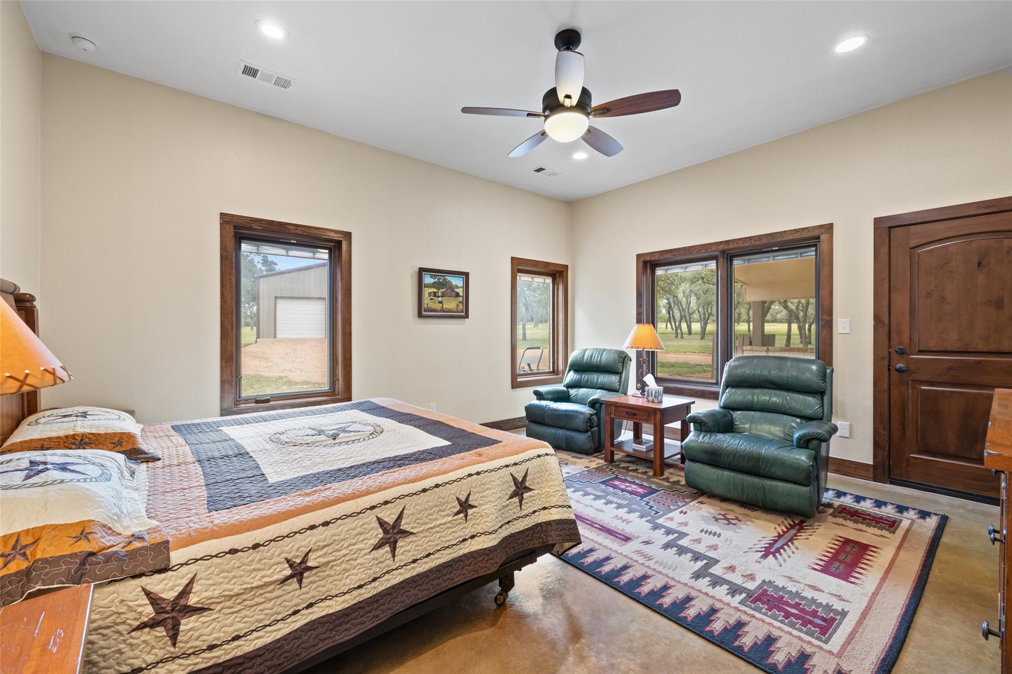 1241 Sandy Oaks Ranch RD