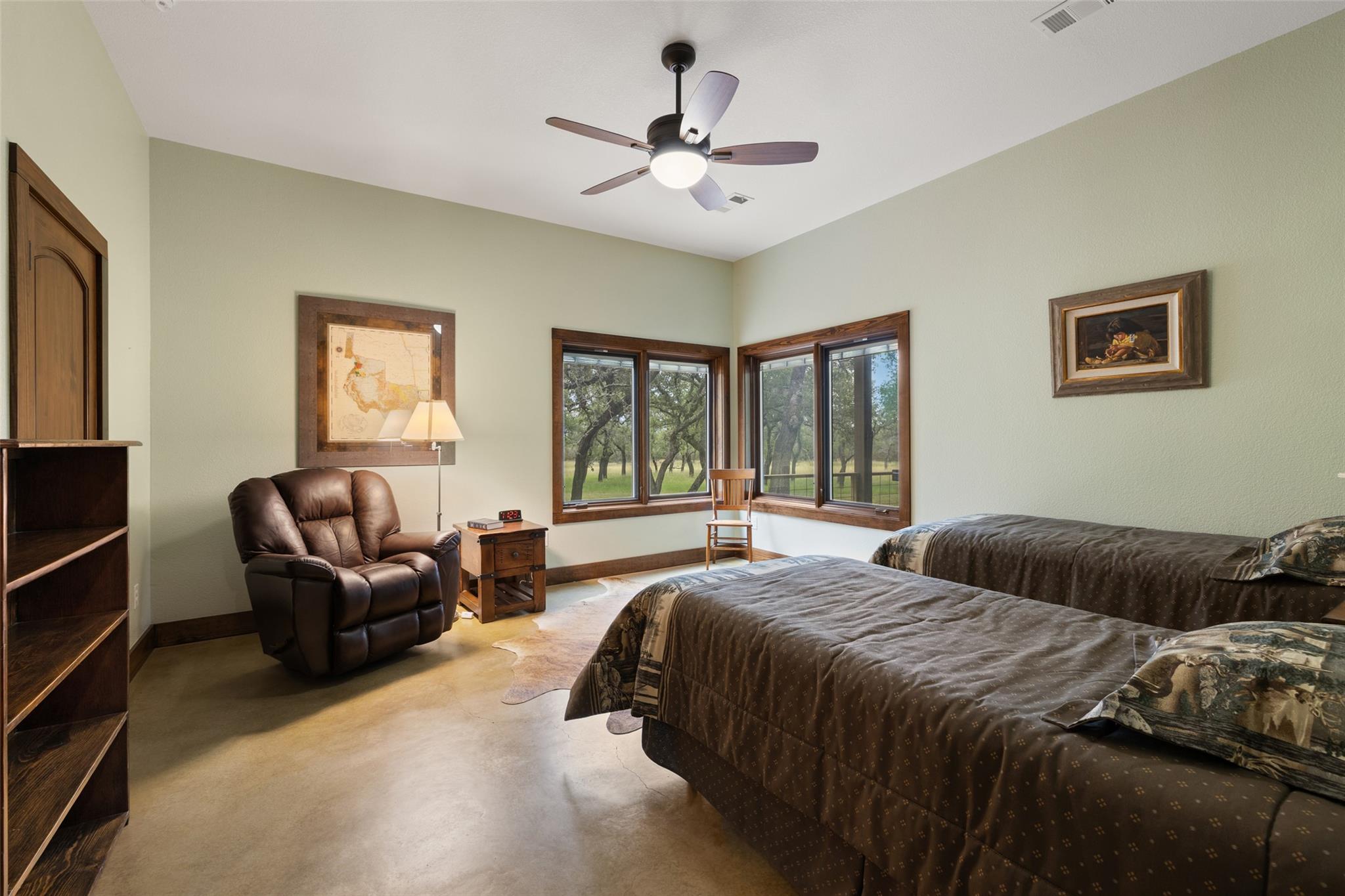 1241 Sandy Oaks Ranch RD