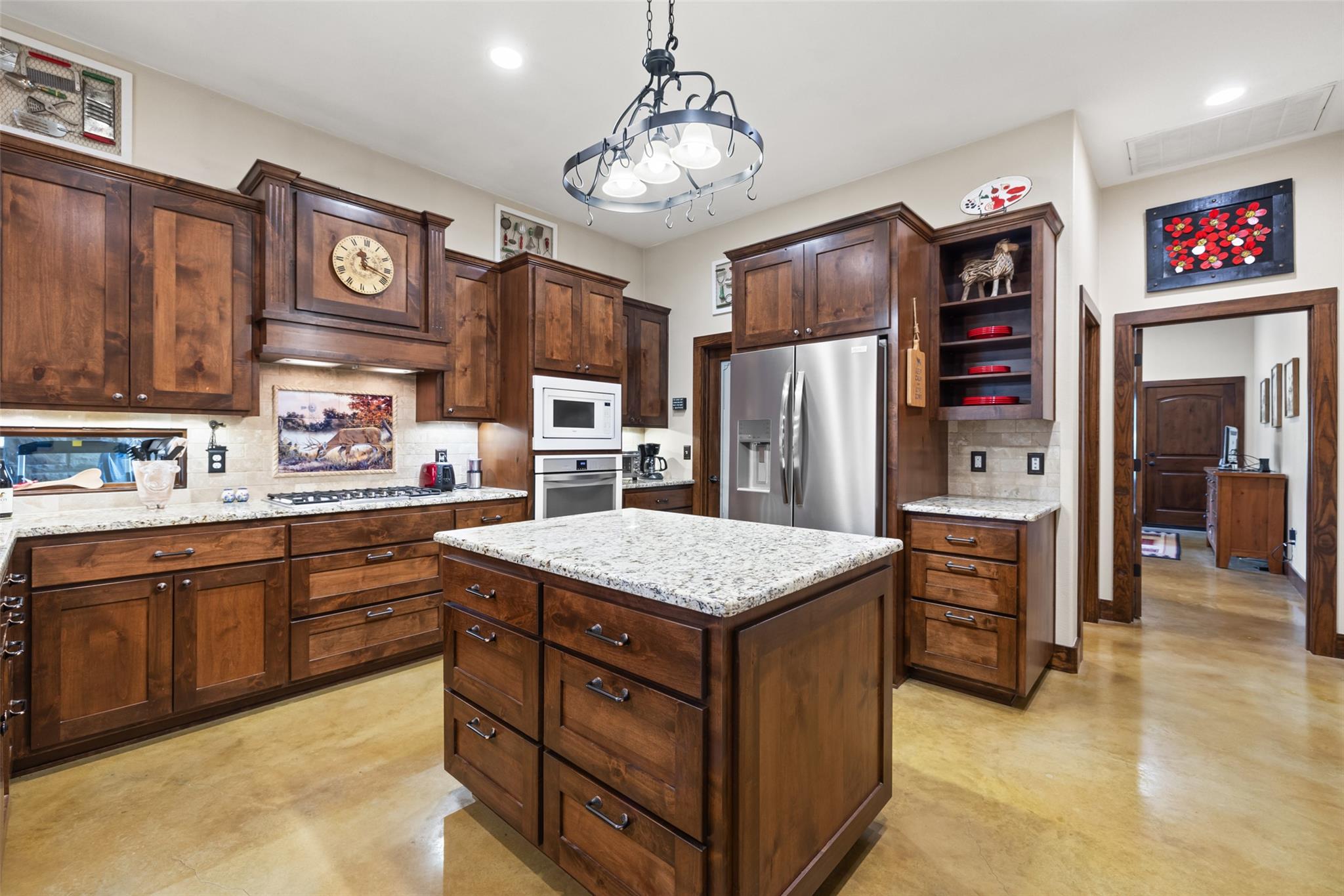 1241 Sandy Oaks Ranch RD