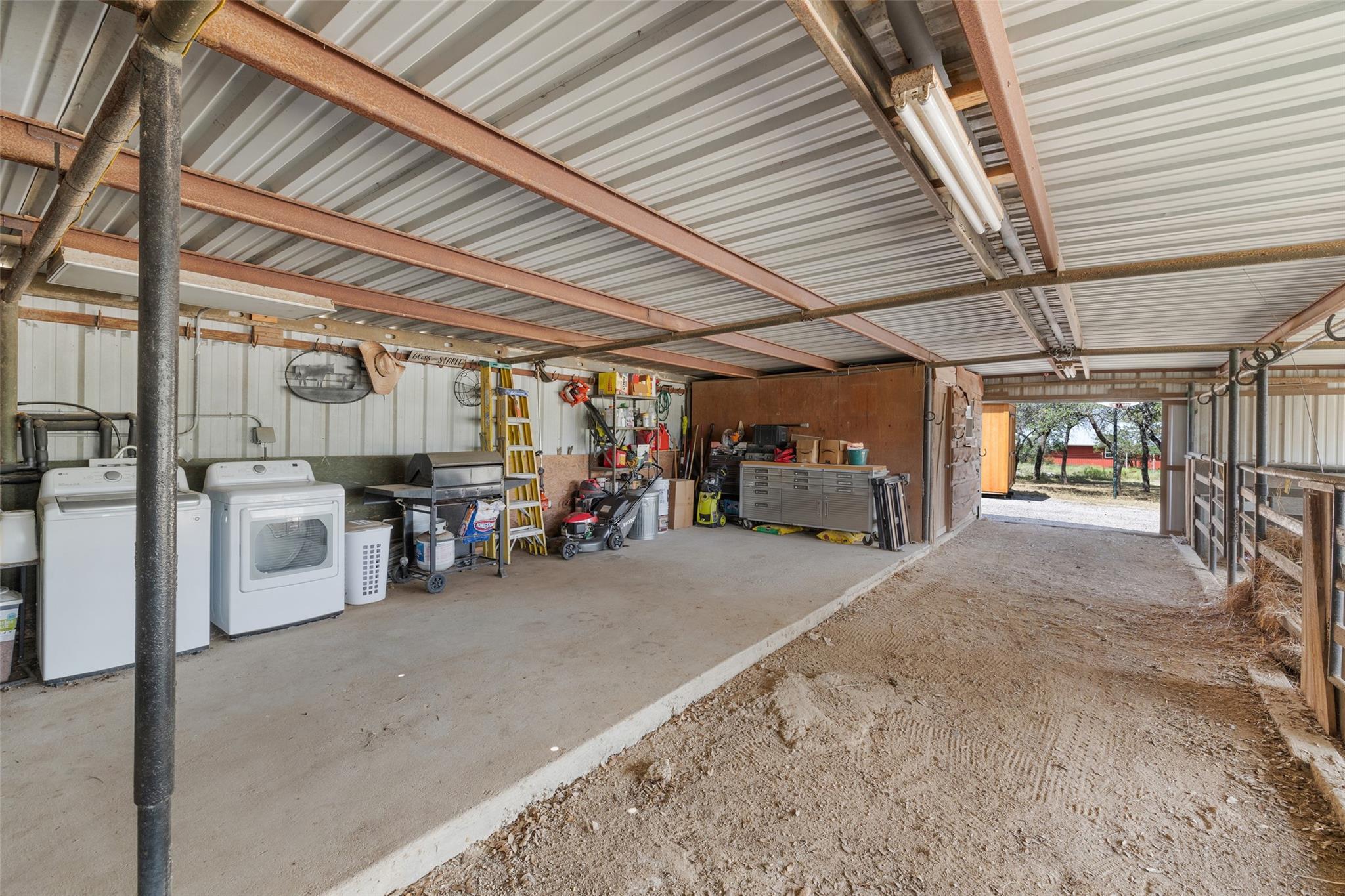 2631 N US 281 Highway