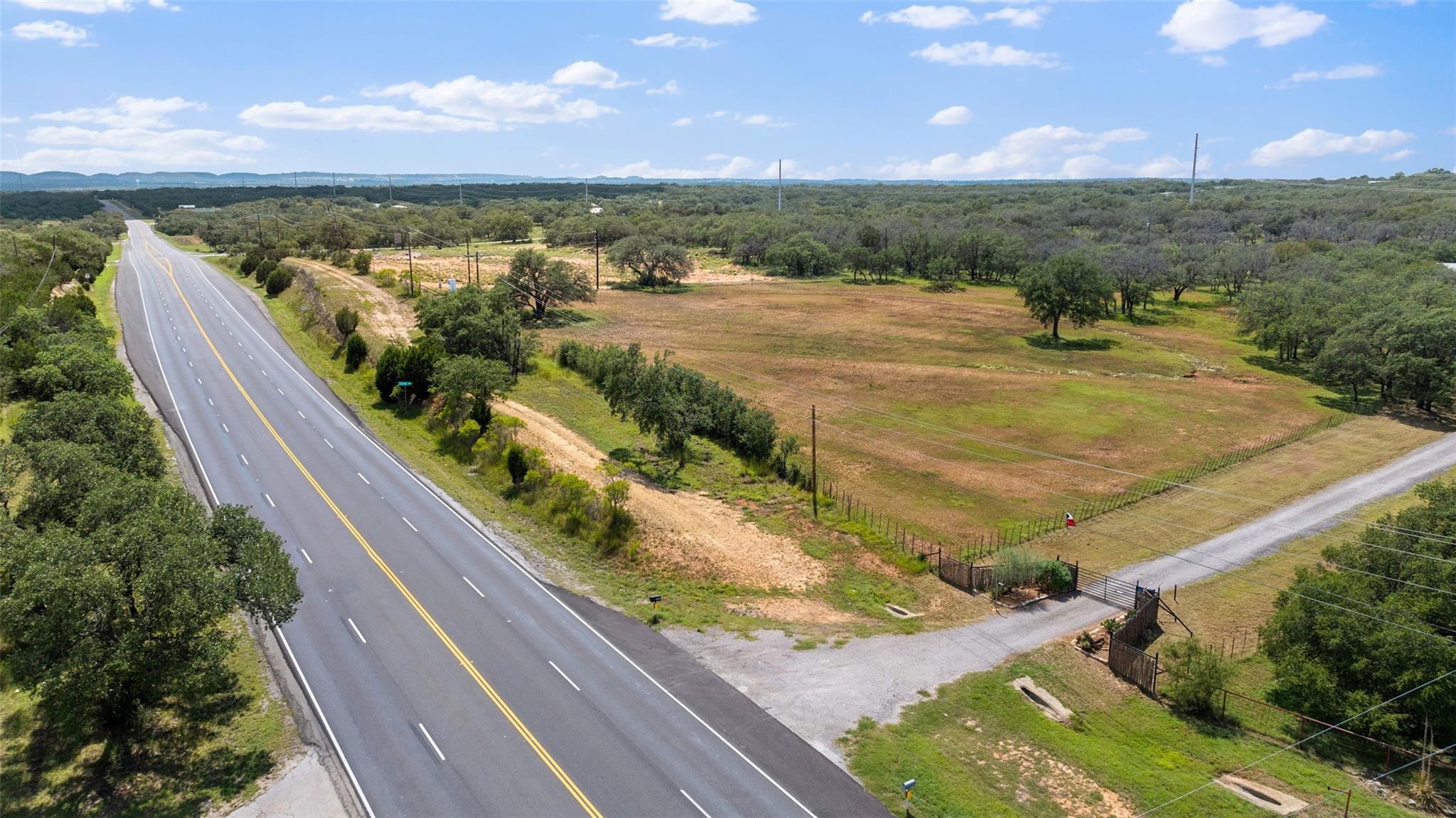 2631 N US 281 Highway