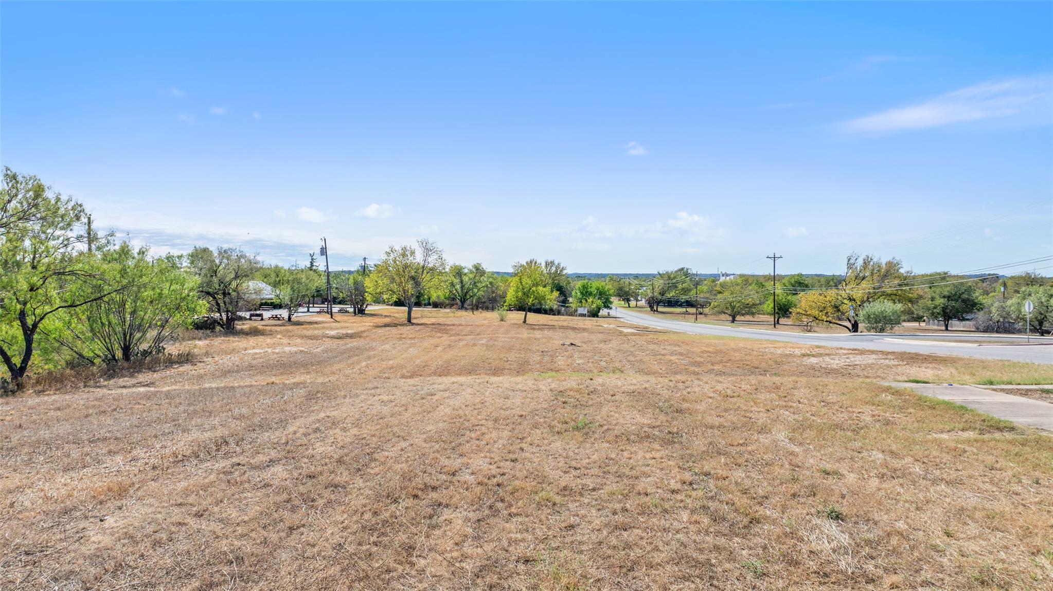 711-1 Avenue N