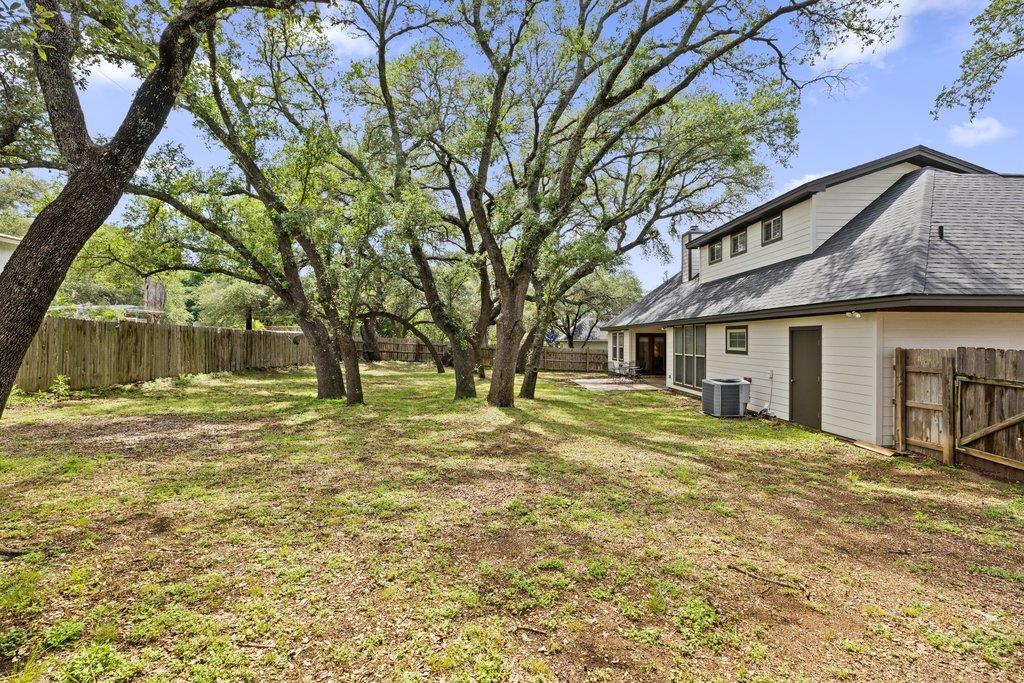 101 Winding Oak DR