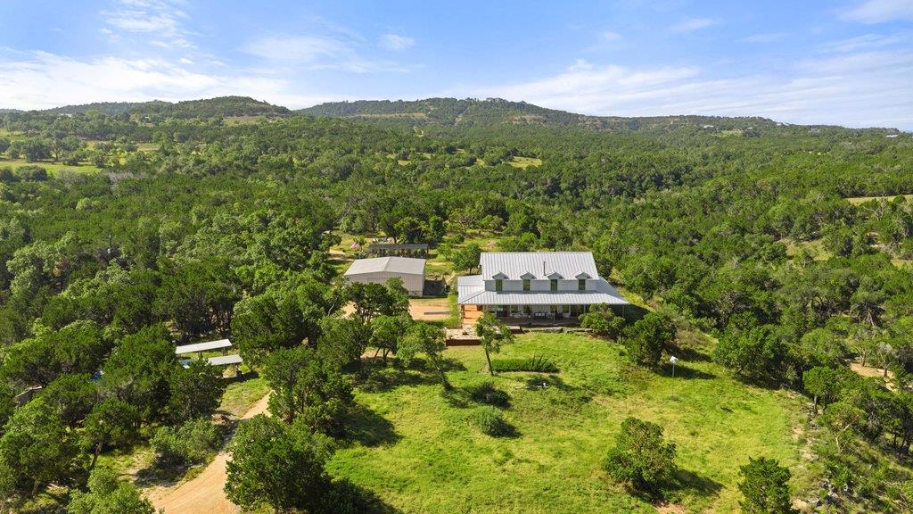 1101 Windy Hills RD