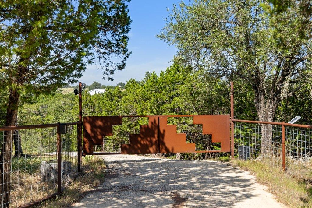 1101 Windy Hills RD