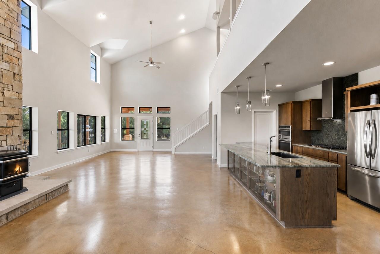 1101 Windy Hills RD