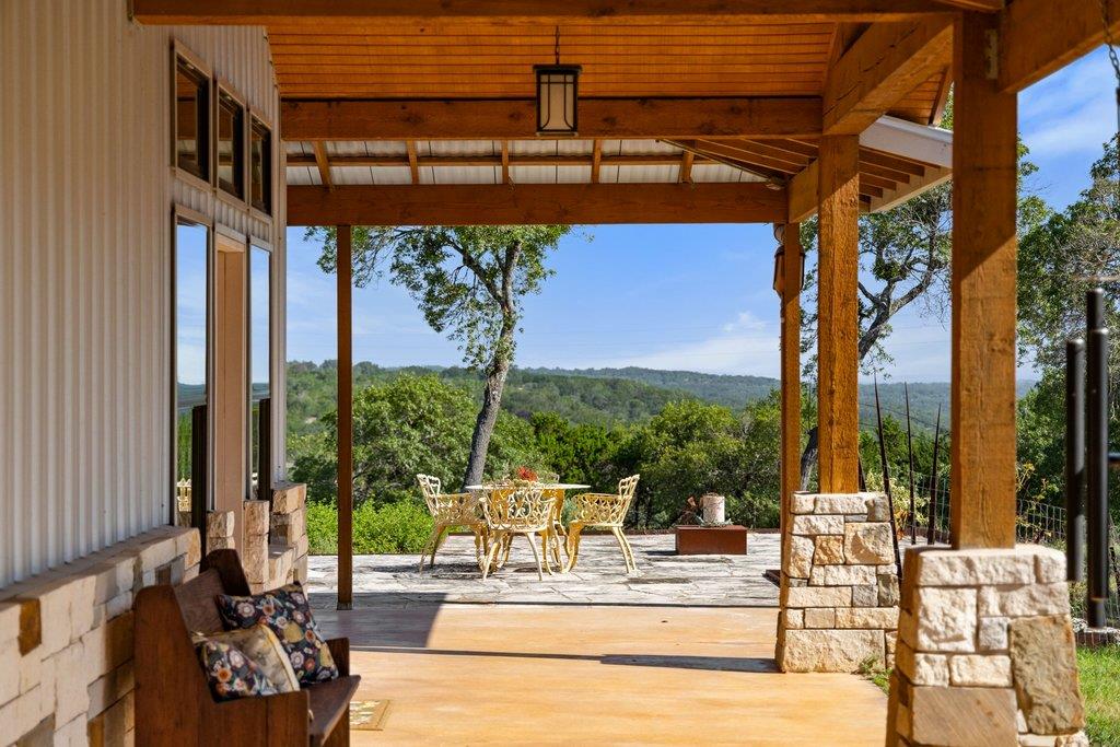 1101 Windy Hills RD