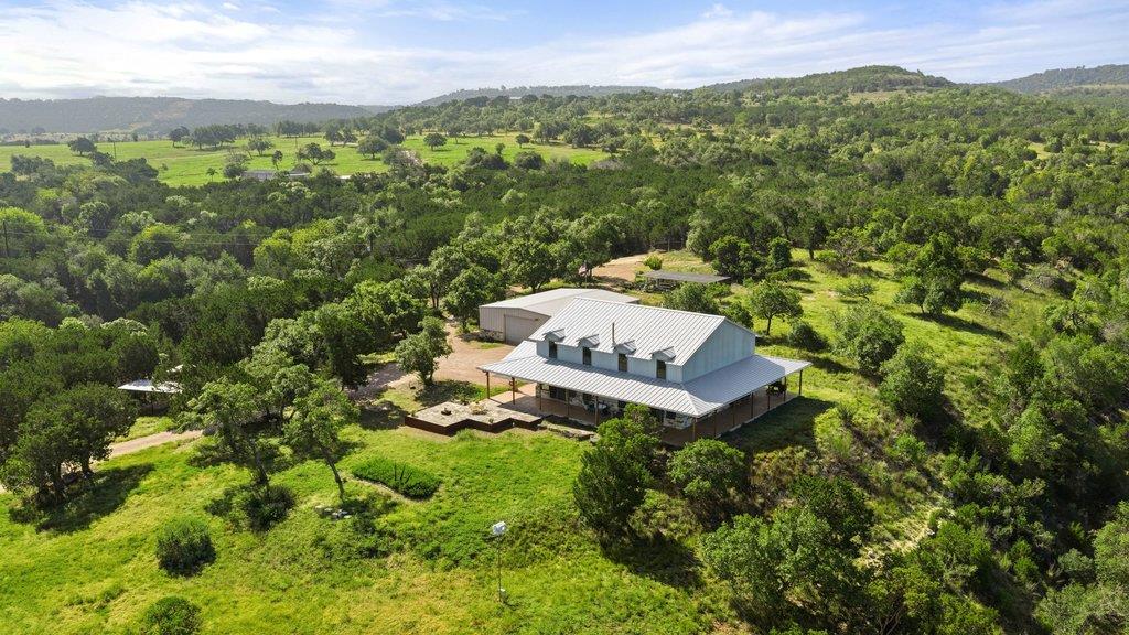 1101 Windy Hills RD