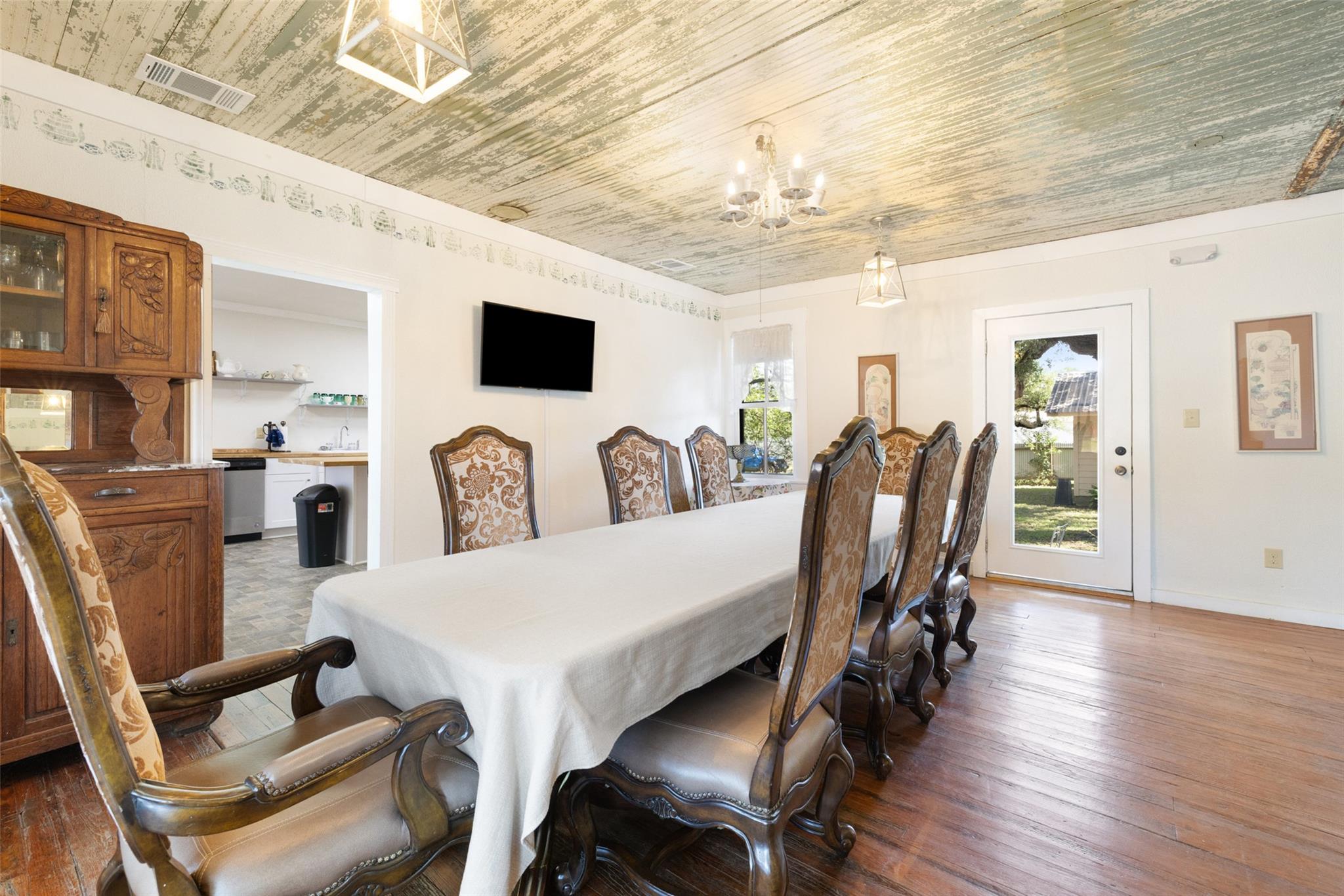 201 N Nugent Ave, Johnson City