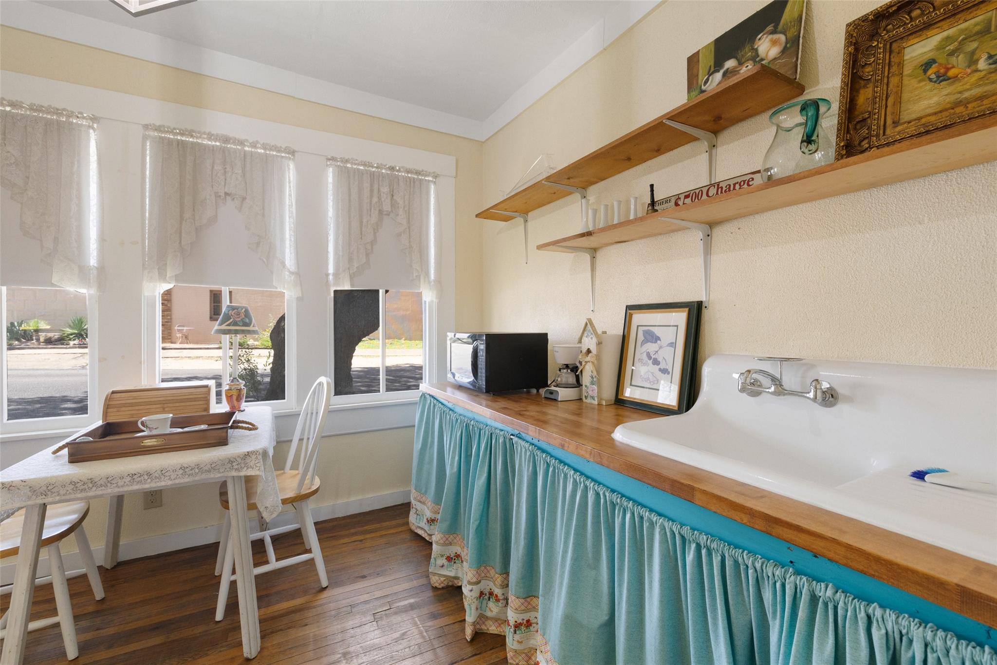 201 N Nugent Ave, Johnson City