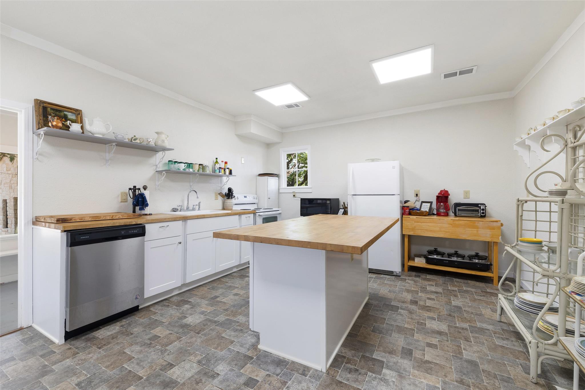 201 N Nugent Ave, Johnson City