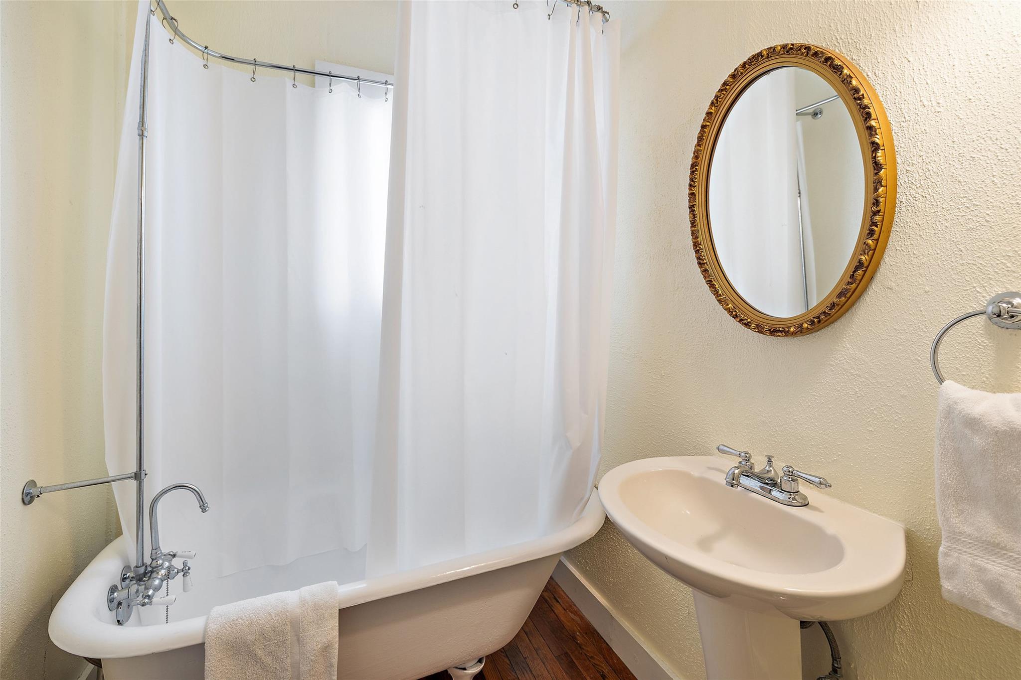 201 N Nugent Ave, Johnson City