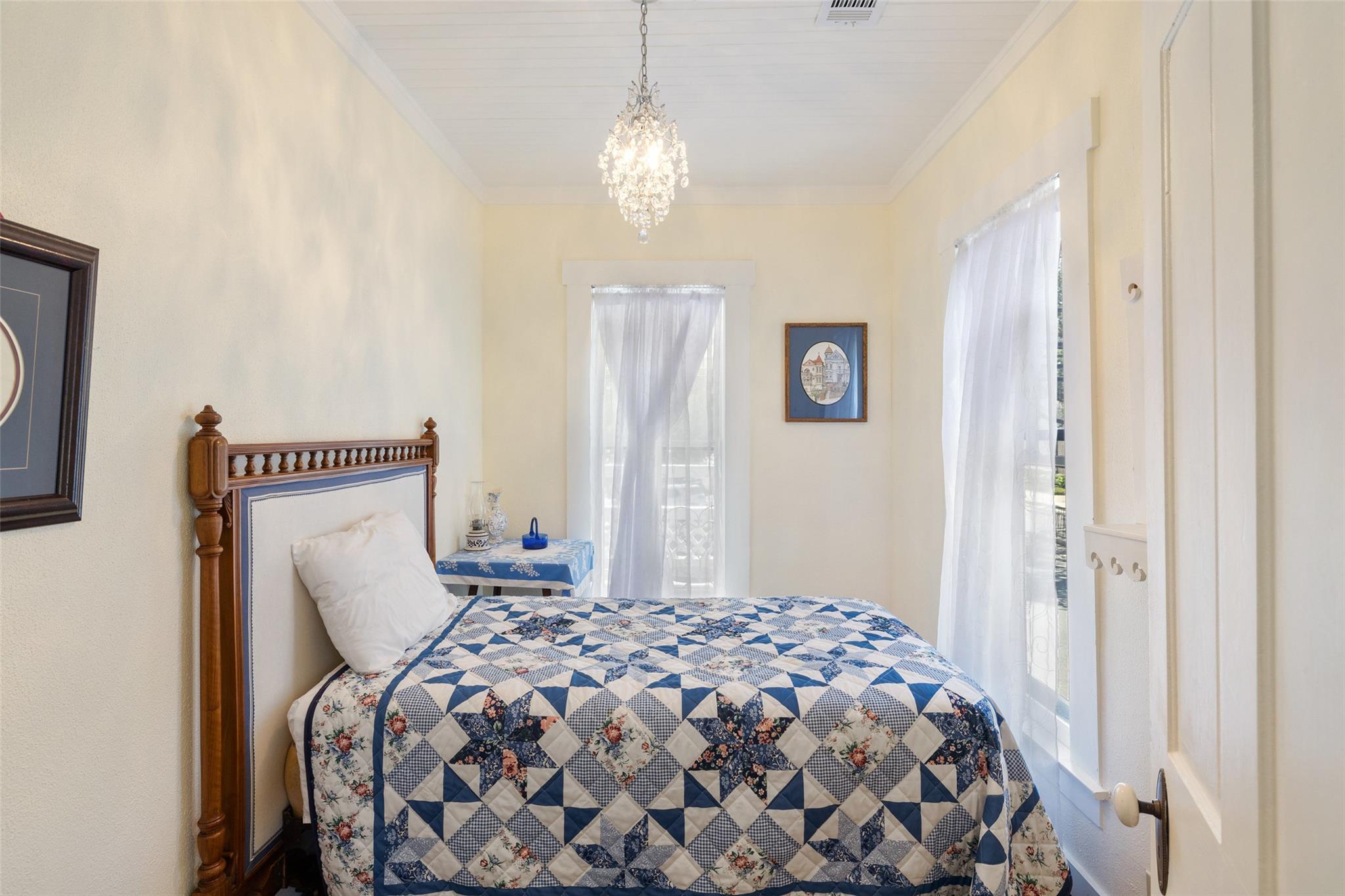 201 N Nugent Ave, Johnson City