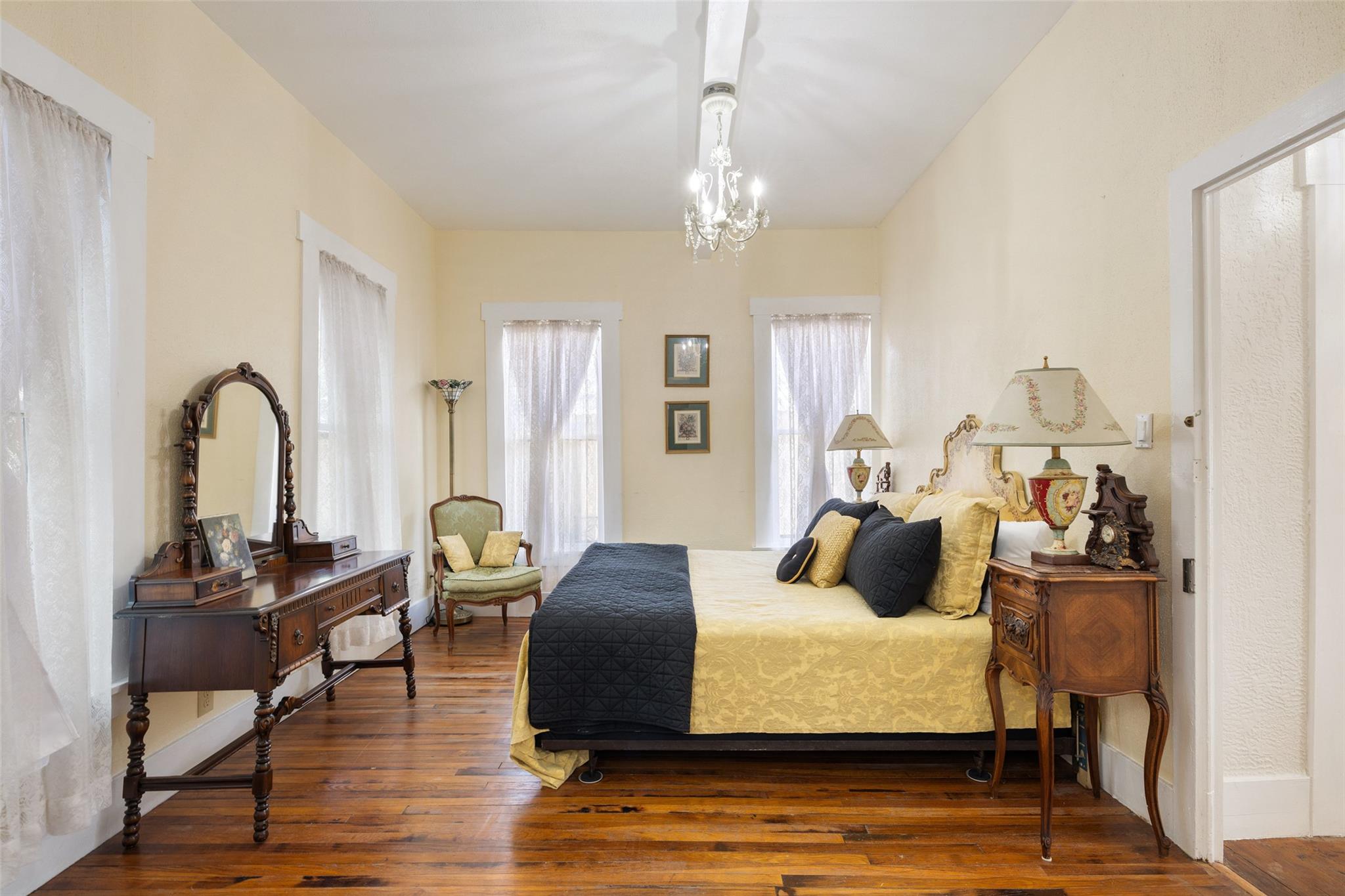 201 N Nugent Ave, Johnson City