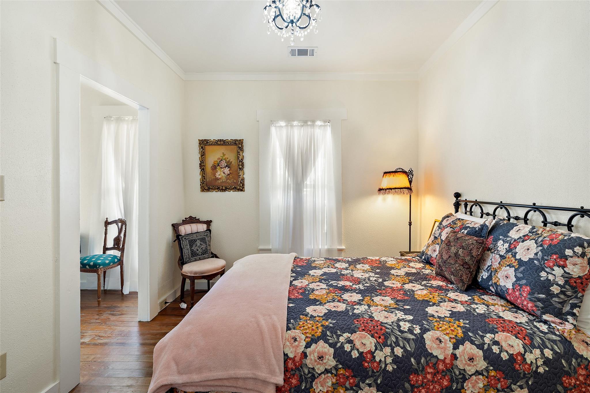 201 N Nugent Ave, Johnson City