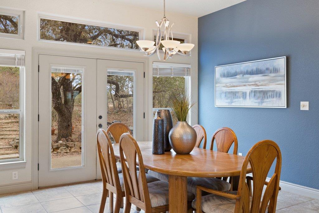232 Crooked Oak LN