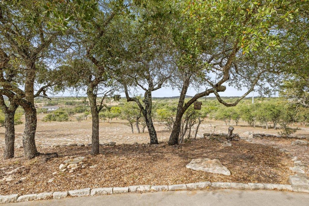 232 Crooked Oak LN