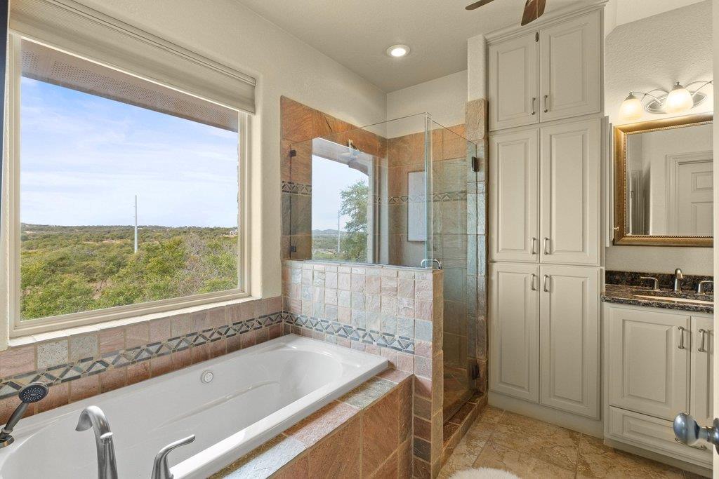 232 Crooked Oak LN