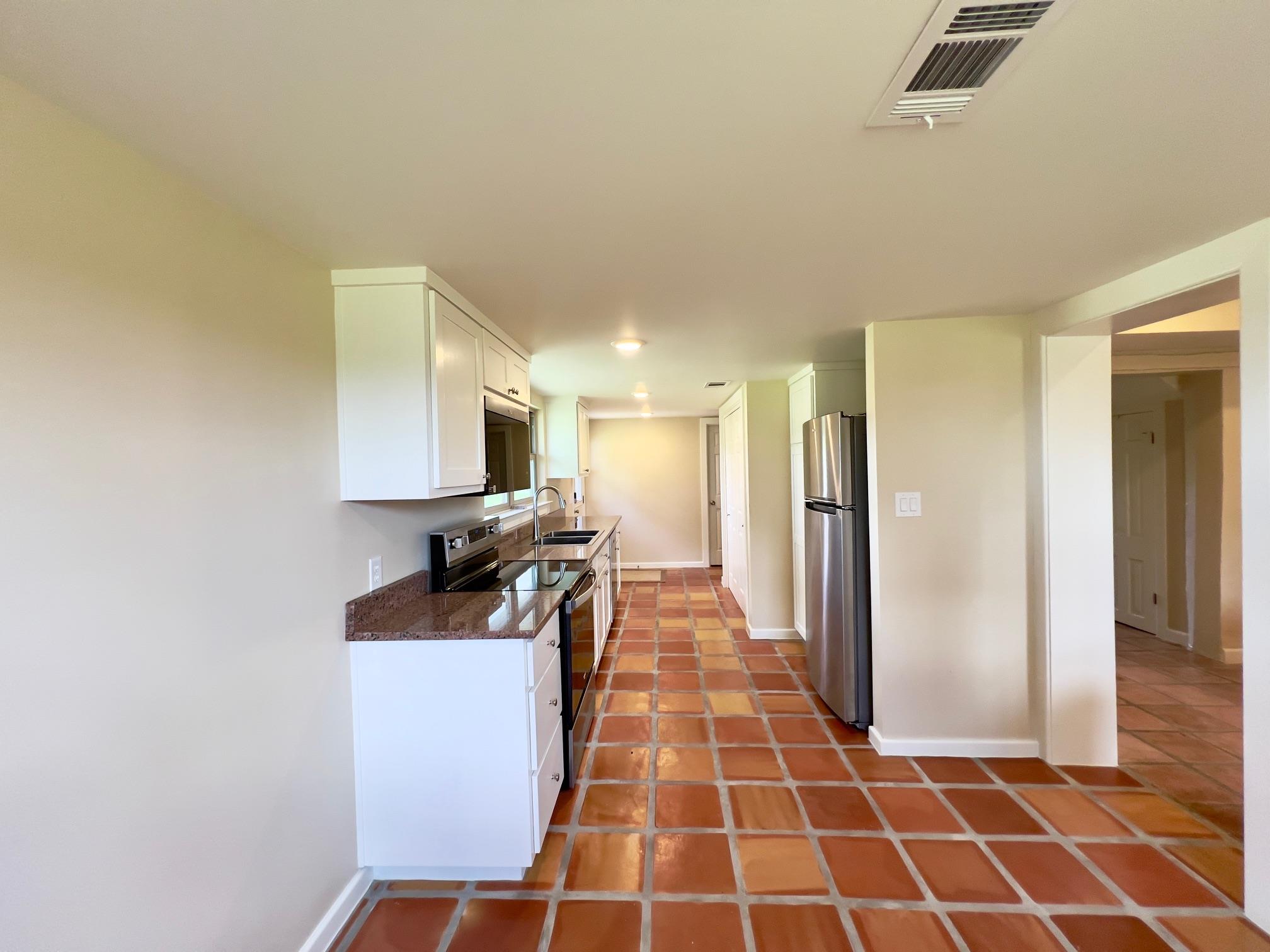 1366 Narrows RD
