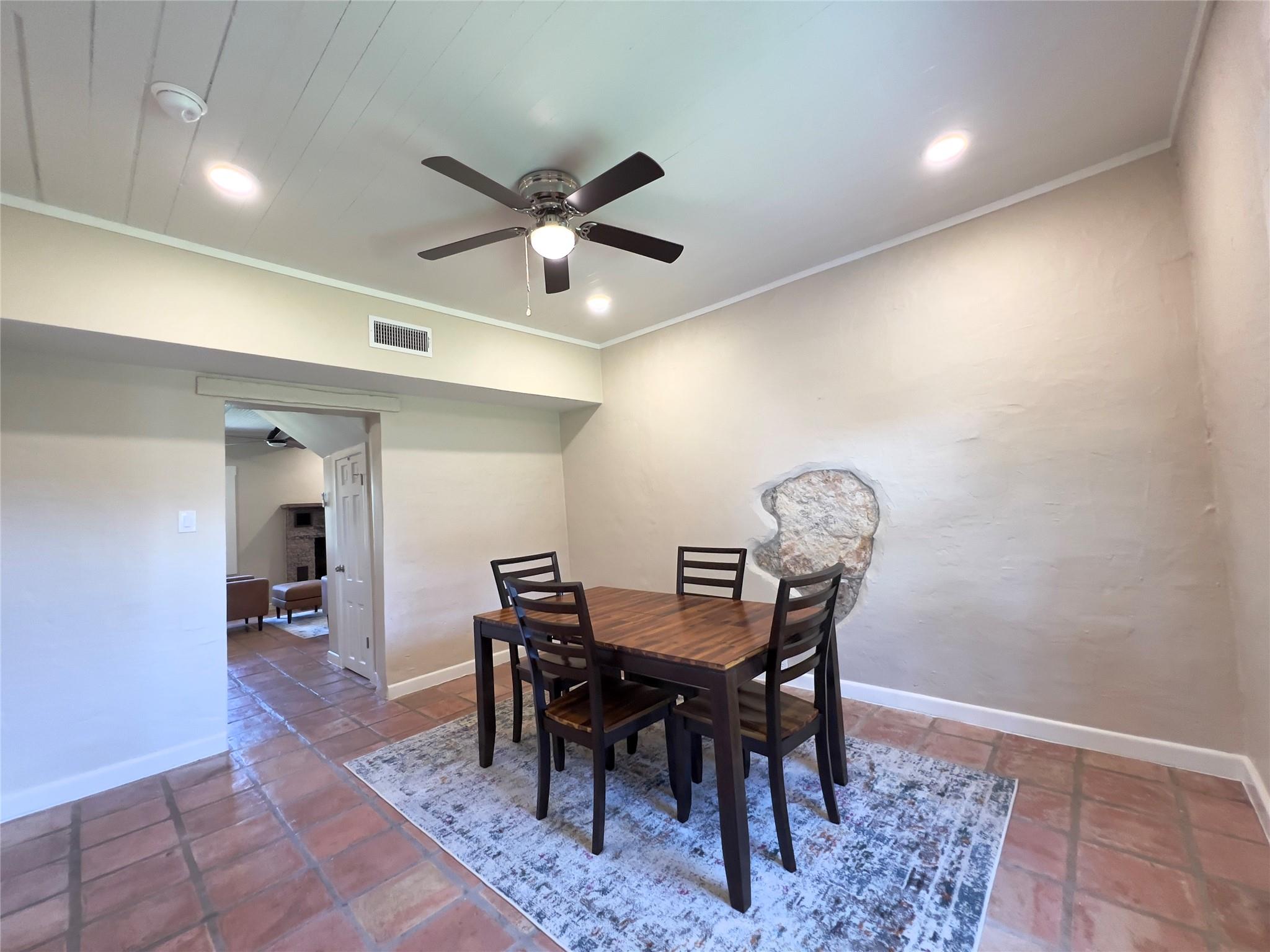 1366 Narrows RD