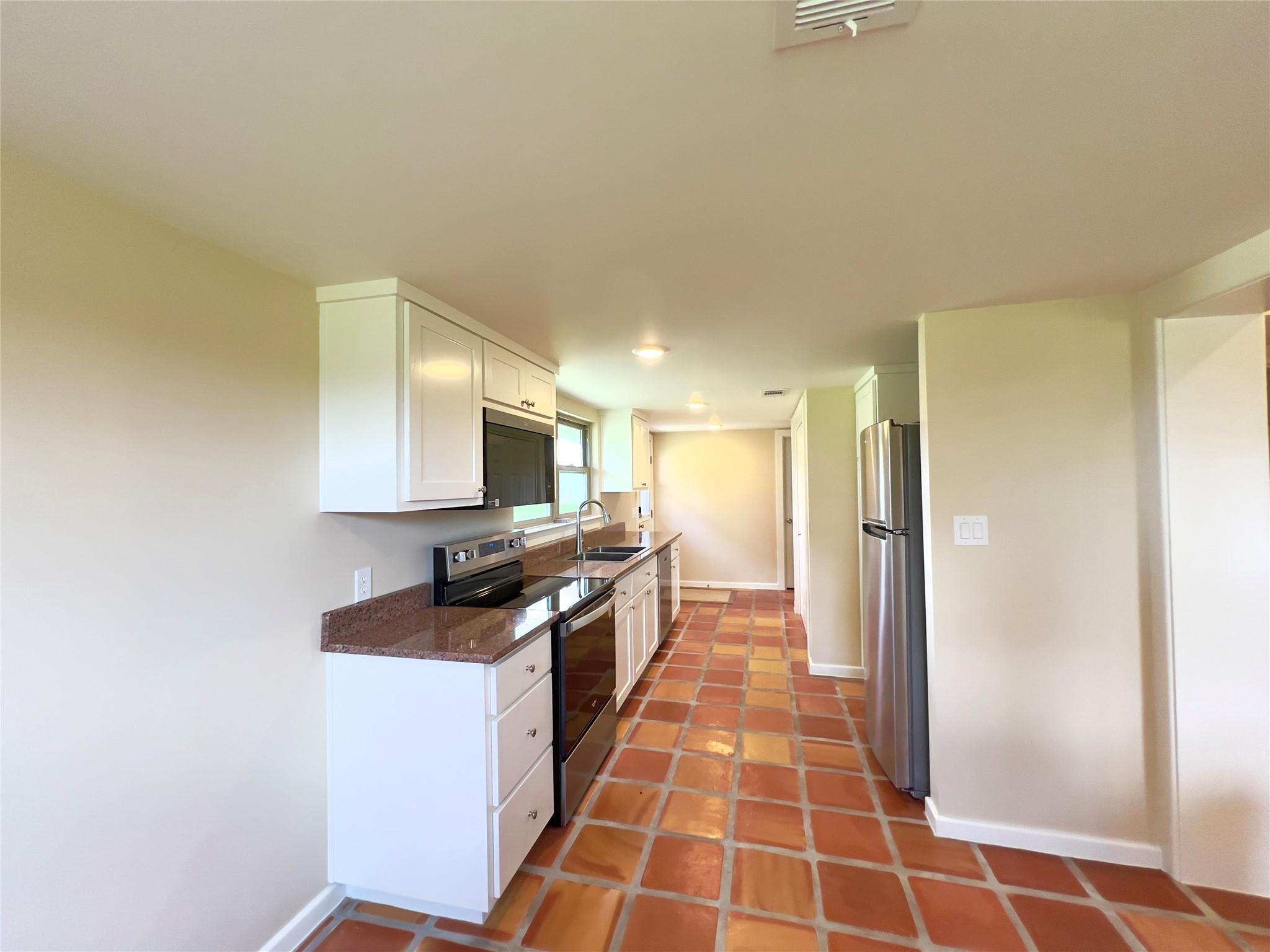 1366 Narrows RD