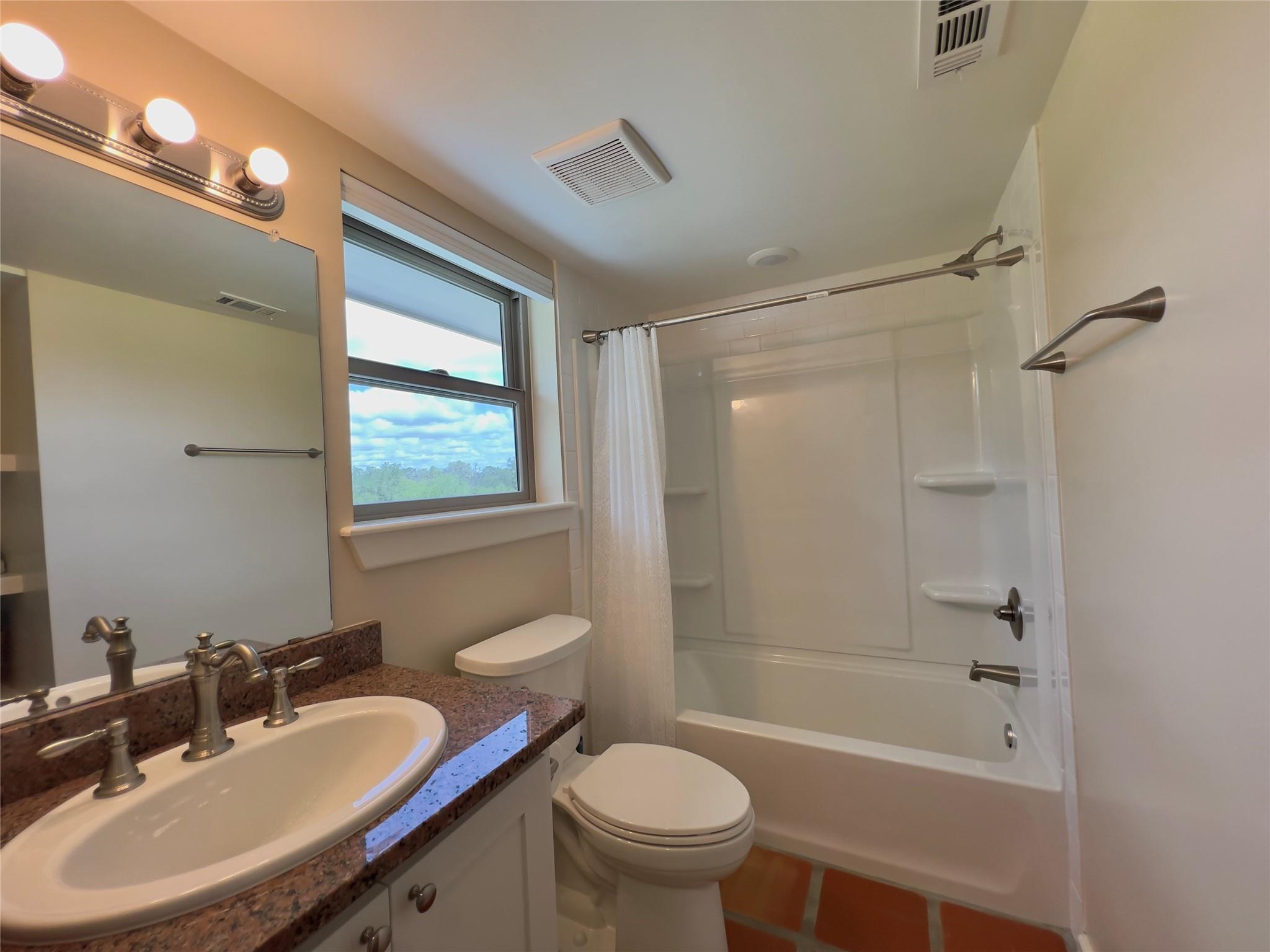 1366 Narrows RD