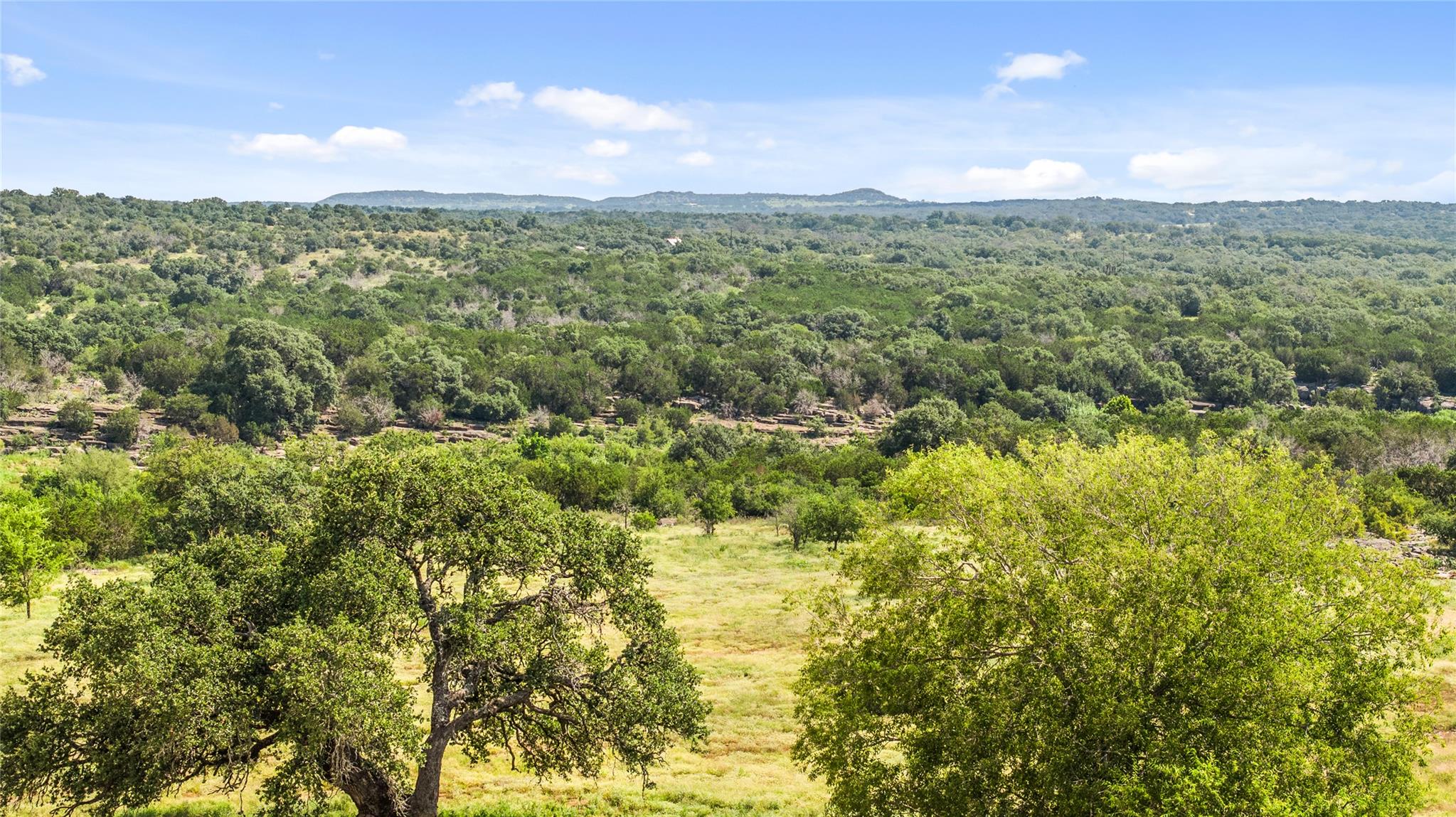 435 Wolf Ranch RD