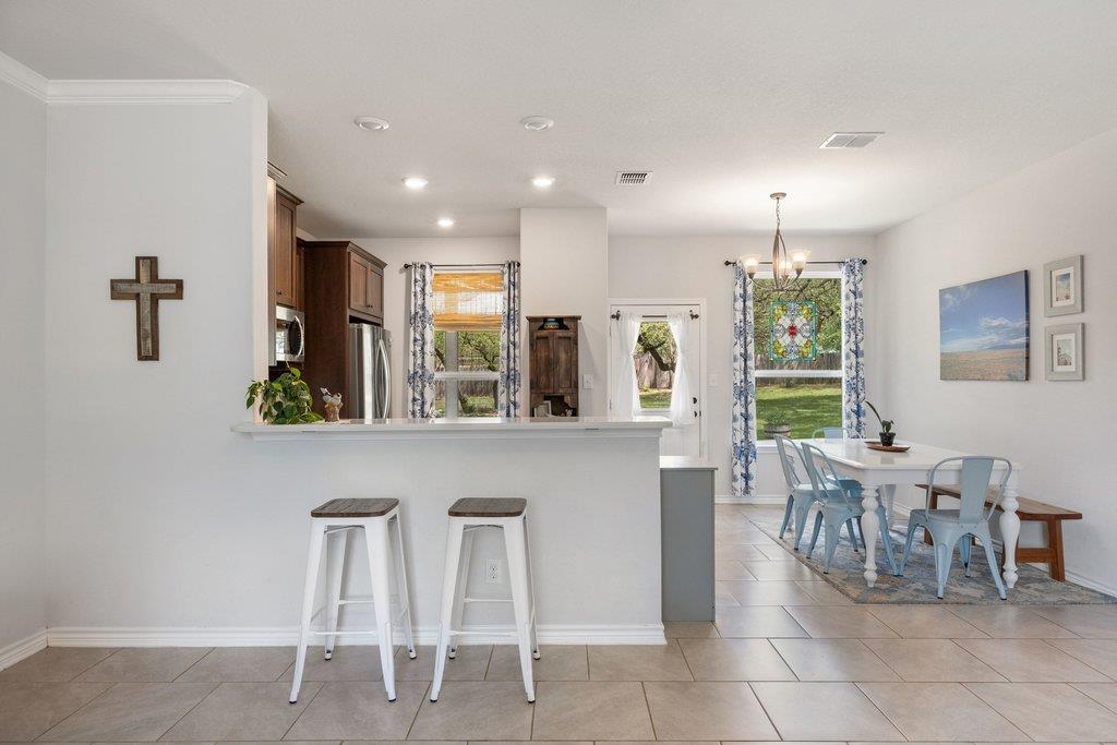 103 Leaning Oak CIR