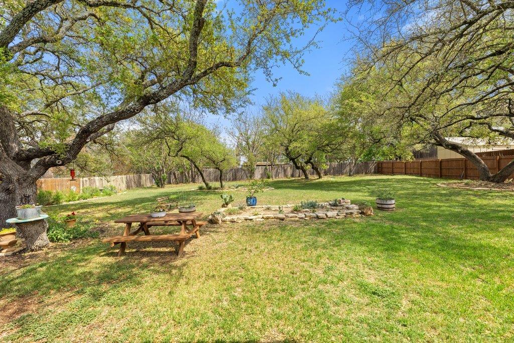 103 Leaning Oak CIR