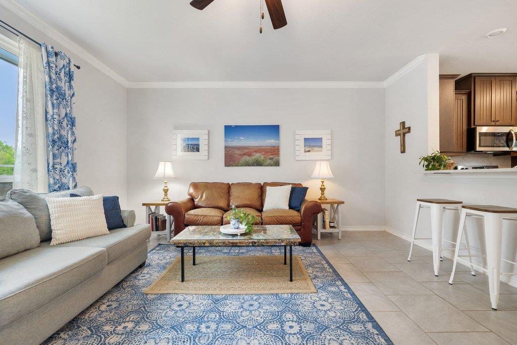 103 Leaning Oak CIR