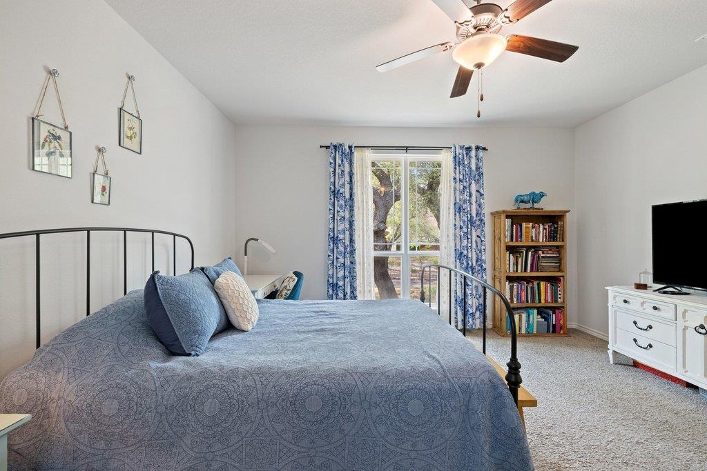 103 Leaning Oak CIR