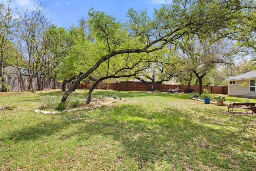 103 Leaning Oak CIR