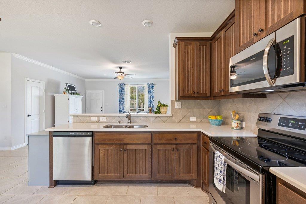 103 Leaning Oak CIR