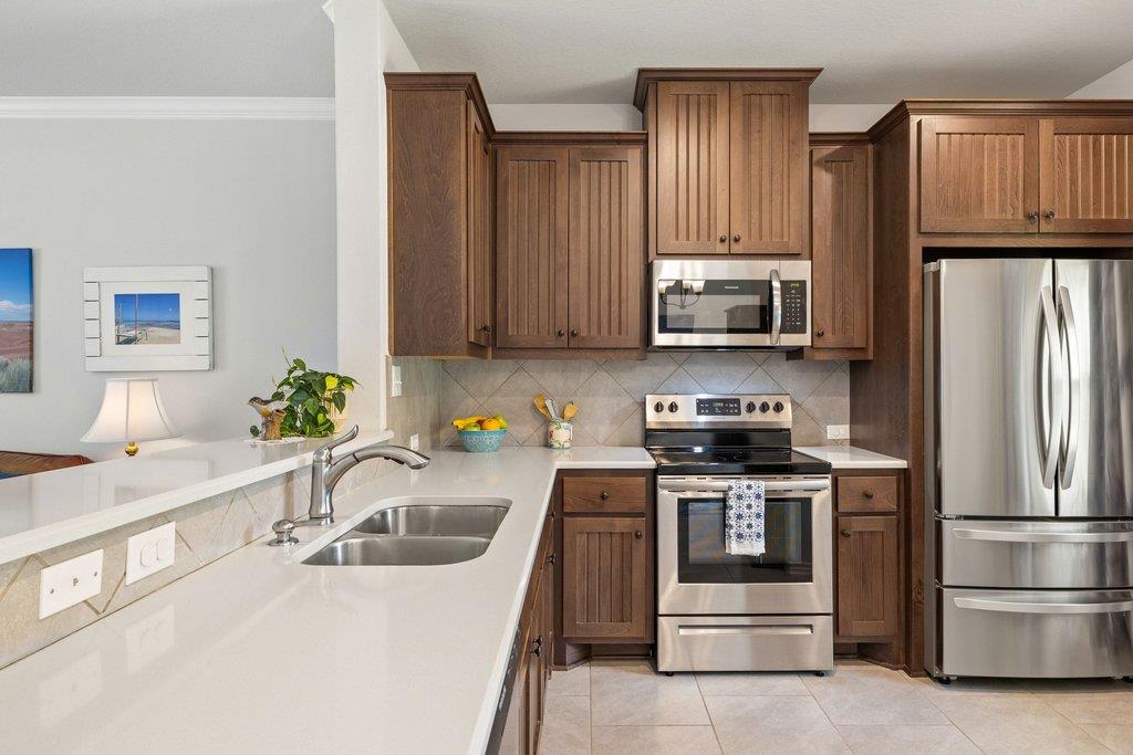 103 Leaning Oak CIR