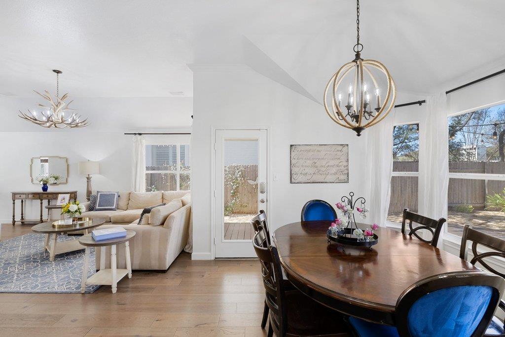 5700 Travis Green LN