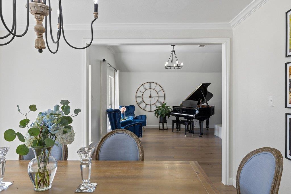 5700 Travis Green LN