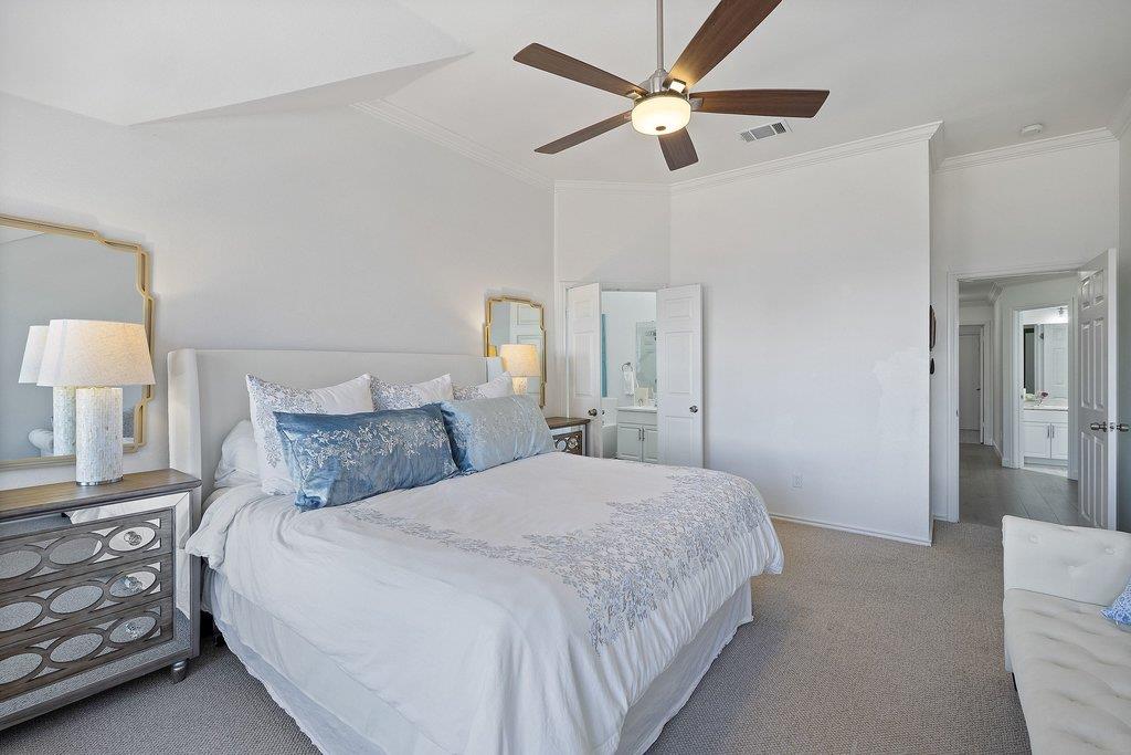 5700 Travis Green LN