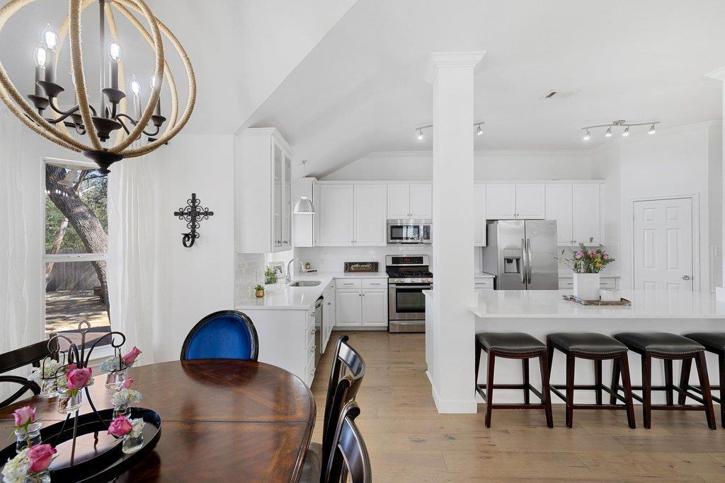 5700 Travis Green LN