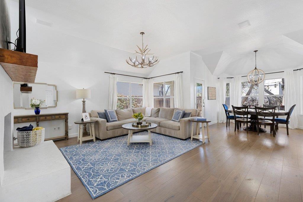 5700 Travis Green LN